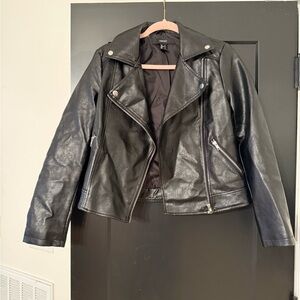 Forever 21 Black Leather Motorcycle Jacket with Cropped Design and Notched Lapel